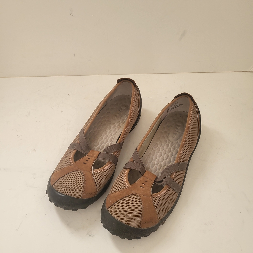 Sporty Tan and Brown Women's Flats